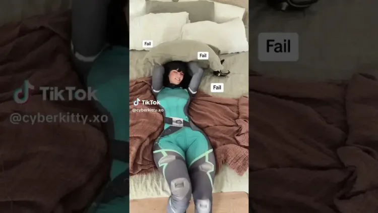 Tiktok Thot Cosplaying mint Viper
 – videó