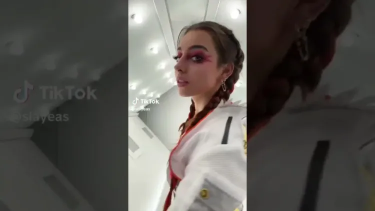 Tiktok Thots Cosplaying Loba Apex Legends
 – videó