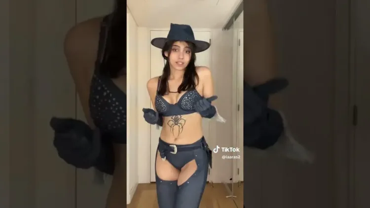 TIKTOK THOT TEHÉNLÁNY
 – videó