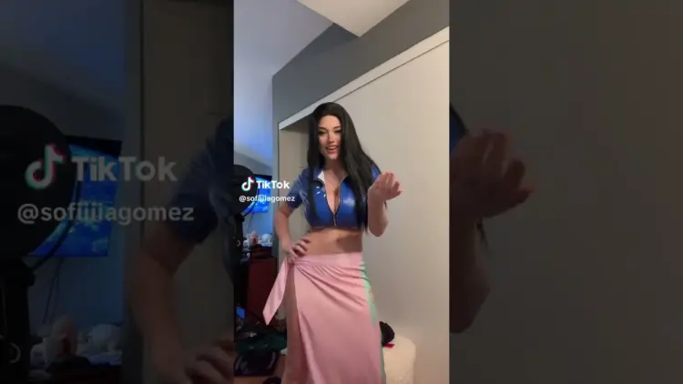 Tiktok Thot Cosplaying mint Nico
– videó