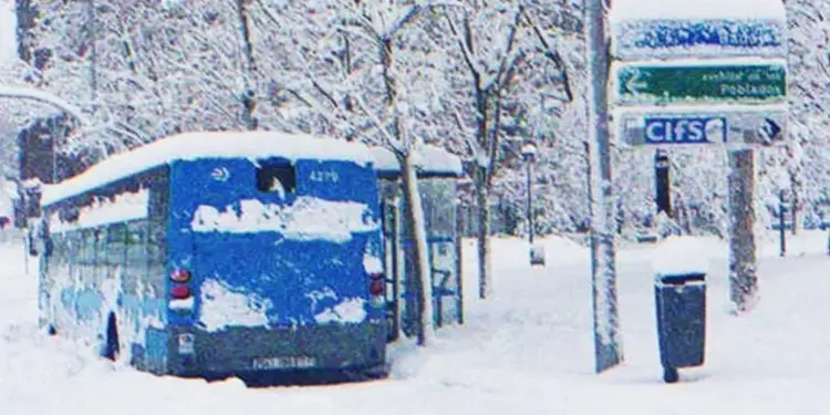 A bölcsőjében otthagyott kisfiú megható története