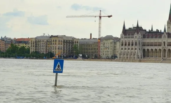 HÉTFŐTŐL BUDAPEST IS ÁRVIZEK SZÍNTERÉVÉ VÁLIK – FIGYELMEZTETIK A LAKÓKAT!