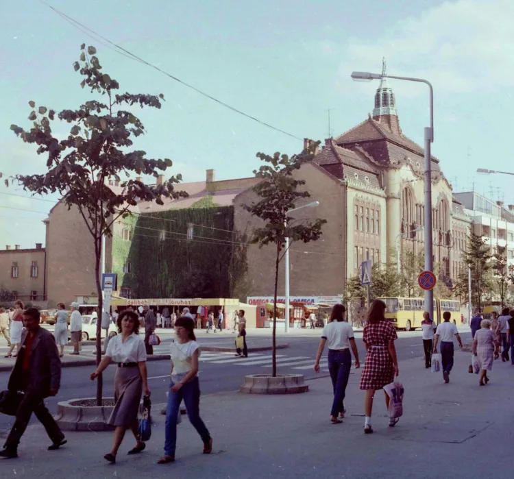 1984.  Debrecen.
FŐFOTÓ