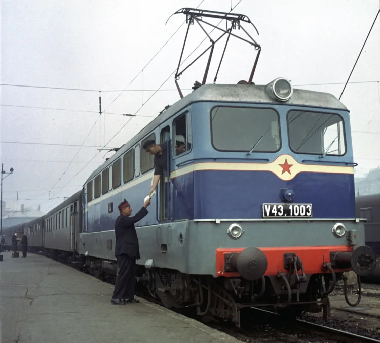 1963.  Budapest, a Keleti pályaudvaron.
Lajos György felvétele