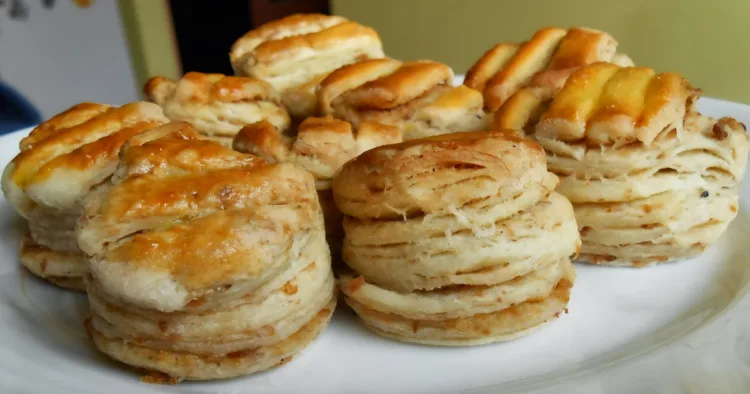 Réteges tepertős pogácsa recept. Omlós, másnap sem száraz, nem kemény