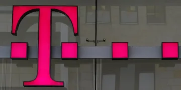 Árat emel a Magyar Telekom, ennyivel növekednek a díjak