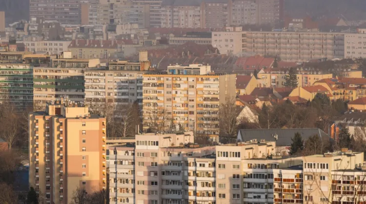 Nyakunkon a határidő, mutatjuk, milyen változás jön a társasházaknál