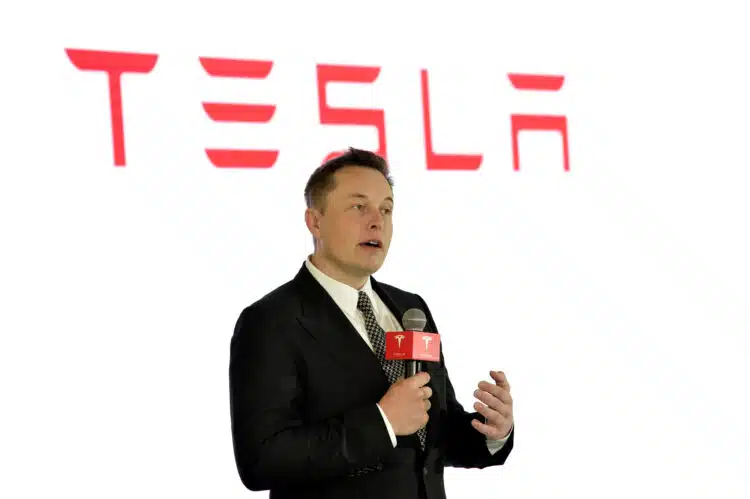 Elon Musk ultimátuma: Kormányzati alkalmazottakat fenyeget felmondással