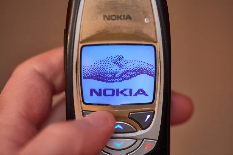 Nokia 8810